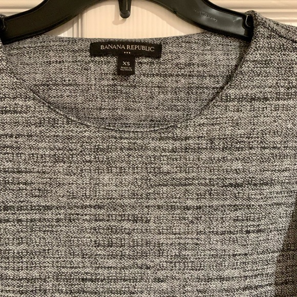 Banana Republic Envelope Sleeve Top - Picture 2 of 4